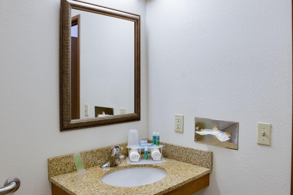 Holiday Inn Express Hotel & Suites Mattoon By Ihg Екстер'єр фото