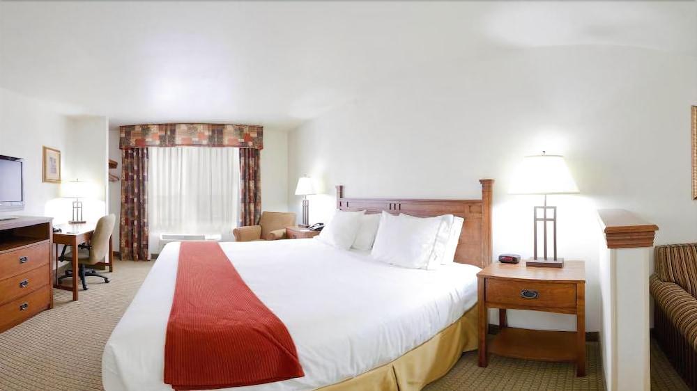 Holiday Inn Express Hotel & Suites Mattoon By Ihg Екстер'єр фото