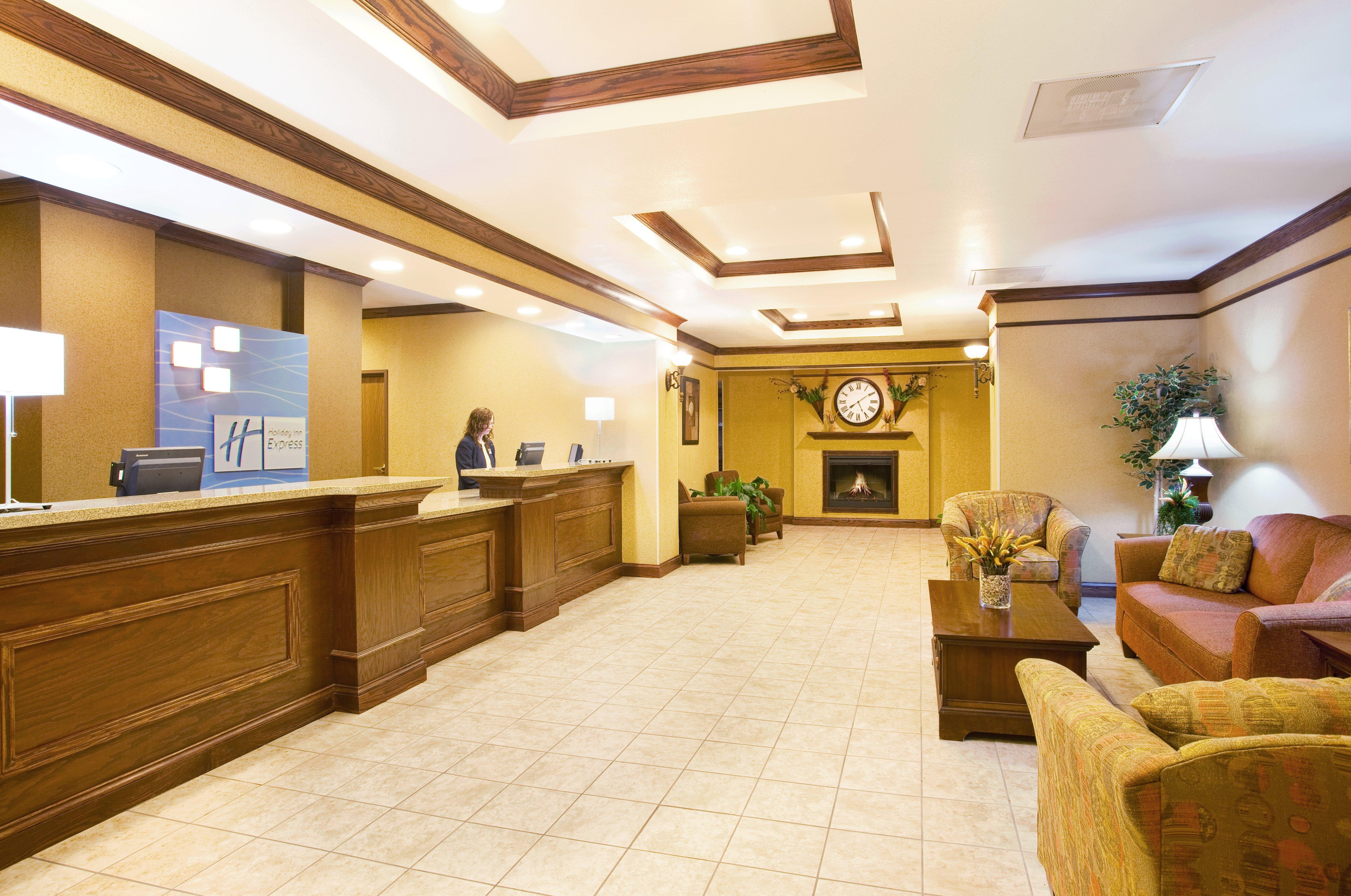 Holiday Inn Express Hotel & Suites Mattoon By Ihg Екстер'єр фото