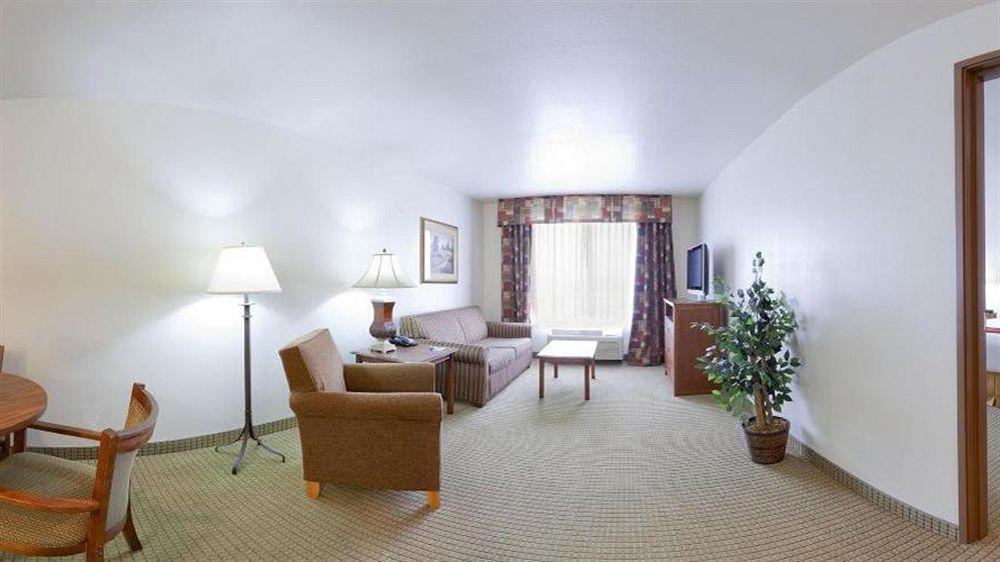 Holiday Inn Express Hotel & Suites Mattoon By Ihg Екстер'єр фото